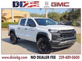 2023 Chevrolet Colorado with White Exterior