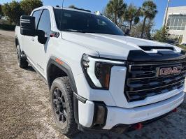 2024 GMC Sierra 2500HD with White Exterior