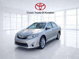 2012 Toyota Camry Hybrid with SILVER Exterior