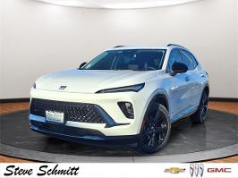 2025 Buick Envision with Summit White Exterior