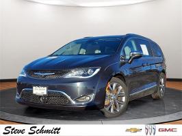 2019 Chrysler Pacifica with Maximum Steel Metallic Clearcoat Exterior