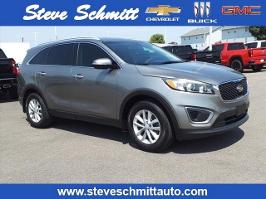 2016 Kia Sorento with Titanium Silver Exterior