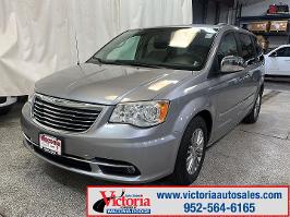 2014 Chrysler Town & Country with Billet Silver Metallic Clearcoat Exterior