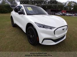 2023 Ford Mustang Mach-E with White Exterior