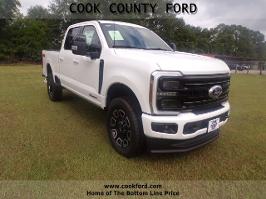 2025 Ford Super Duty F-350 SRW with White Exterior