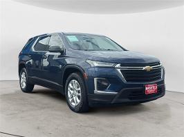 2022 Chevrolet Traverse with Northsky Blue Metallic Exterior