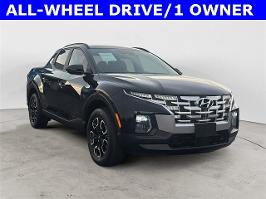 2023 Hyundai Santa Cruz with Phantom Black Exterior