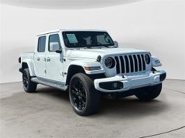 2023 Jeep Gladiator with Bright White Clearcoat Exterior