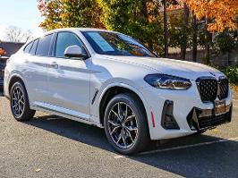2023 BMW X4 with Alpine White Exterior