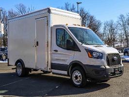 2022 Ford Transit Cutaway with Oxford White Exterior