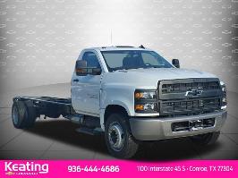 2024 Chevrolet Silverado MD with Summit White Exterior