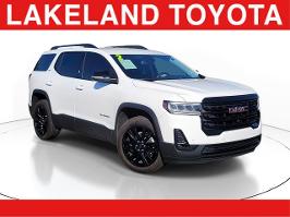 2022 GMC Acadia with Summit White Exterior