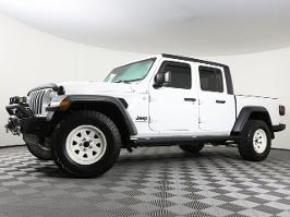 2020 Jeep Gladiator with Bright White Clearcoat Exterior