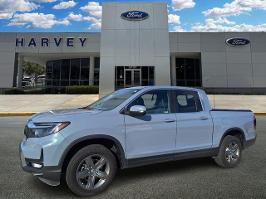 2023 Honda Ridgeline with Sonic Gray Pearl Exterior