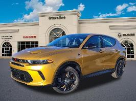 2024 Dodge Hornet with Acapulco Gold Exterior