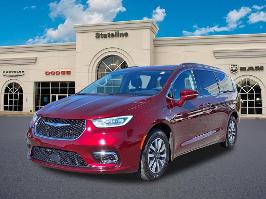 2021 Chrysler Pacifica with Velvet Red Pearlcoat Exterior