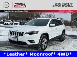 2020 Jeep Cherokee with Bright White Clearcoat Exterior