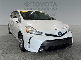 2015 Toyota Prius V with Super White Exterior