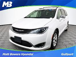 2020 Chrysler Pacifica with Bright White Clearcoat Exterior