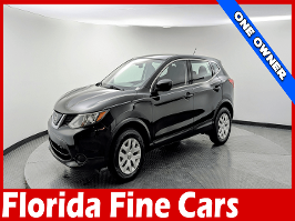 2019 Nissan Rogue Sport with MAGNETIC BLACK PEARL Exterior