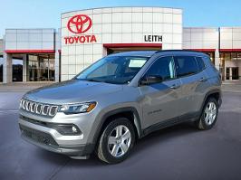 2022 Jeep Compass with Billet Silver Metallic Clearcoat Exterior