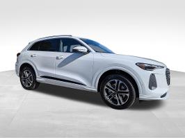 2025 Audi Q5 with Arkona White Exterior