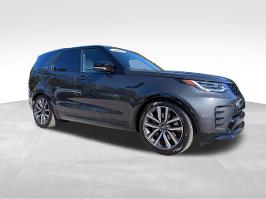 2023 Land Rover Discovery with Carpathian Gray Premium Metallic Exterior