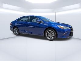 2015 Toyota Camry Hybrid with Blue Crush Metallic Exterior