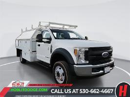 2019 Ford Super Duty F-550 DRW with Oxford White Exterior