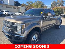 2018 Ford Super Duty F-450 DRW with Stone Gray Exterior