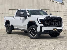 2025 GMC Sierra 3500HD with Summit White Exterior