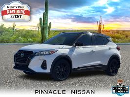 2023 Nissan Kicks with Aspen White Tricoat/Super Black Exterior