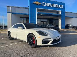 2018 Porsche Panamera with White Exterior