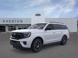 2025 Ford Expedition with Oxford White Exterior