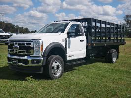 2025 Ford Super Duty F-550 DRW with WHITE Exterior