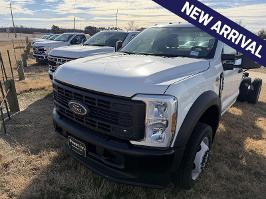 2025 Ford Super Duty F-550 DRW with Z1 Oxford White Exterior