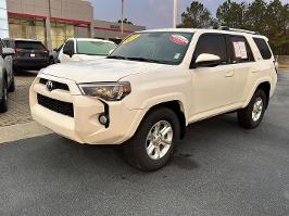 2019 Toyota 4Runner with Super White Exterior