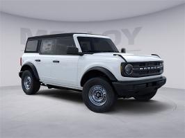 2025 Ford Bronco with Oxford White Exterior