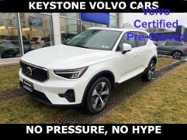 2023 Volvo XC40 with Crystal White Exterior