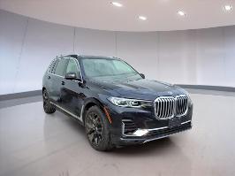 2020 BMW X7 with Black Sapphire Exterior