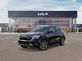 2026 Kia Seltos with Fusion Black Exterior