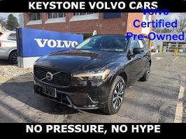 2025 Volvo XC60 with Onyx Black Metallic Exterior