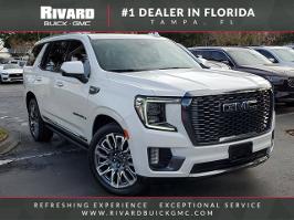 2023 GMC Yukon with White Frost Tricoat Exterior
