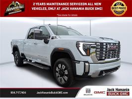 2026 GMC Sierra 2500HD with Glacier White Tricoat Exterior