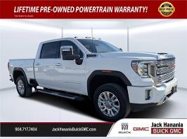 2021 GMC Sierra 2500HD with Summit White Exterior