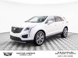 2025 Cadillac XT5 with Crystal White Tricoat Exterior
