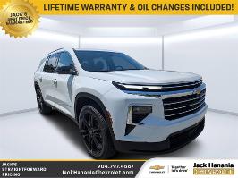 2026 Chevrolet Traverse with Summit White Exterior