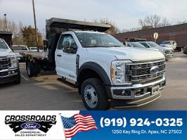2026 Ford Super Duty F-450 DRW with Oxford White Exterior