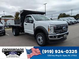 2026 Ford Super Duty F-450 DRW with Oxford White Exterior