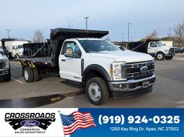 2026 Ford Super Duty F-450 DRW with Oxford White Exterior